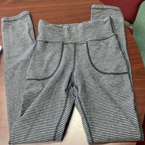 Lululemon Skinny Will Pant Full-On Luon Variegated Knit Black striped grey 6